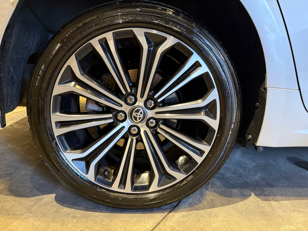 Toyota Corolla Altis Prata