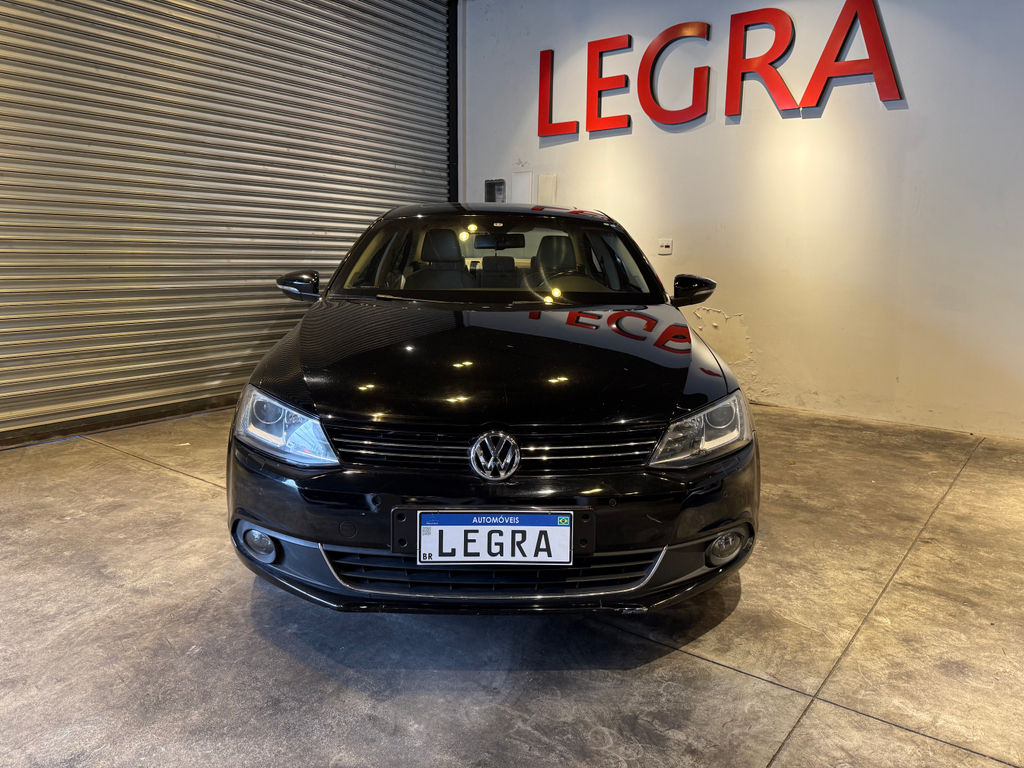 Volkswagen Jetta Preto