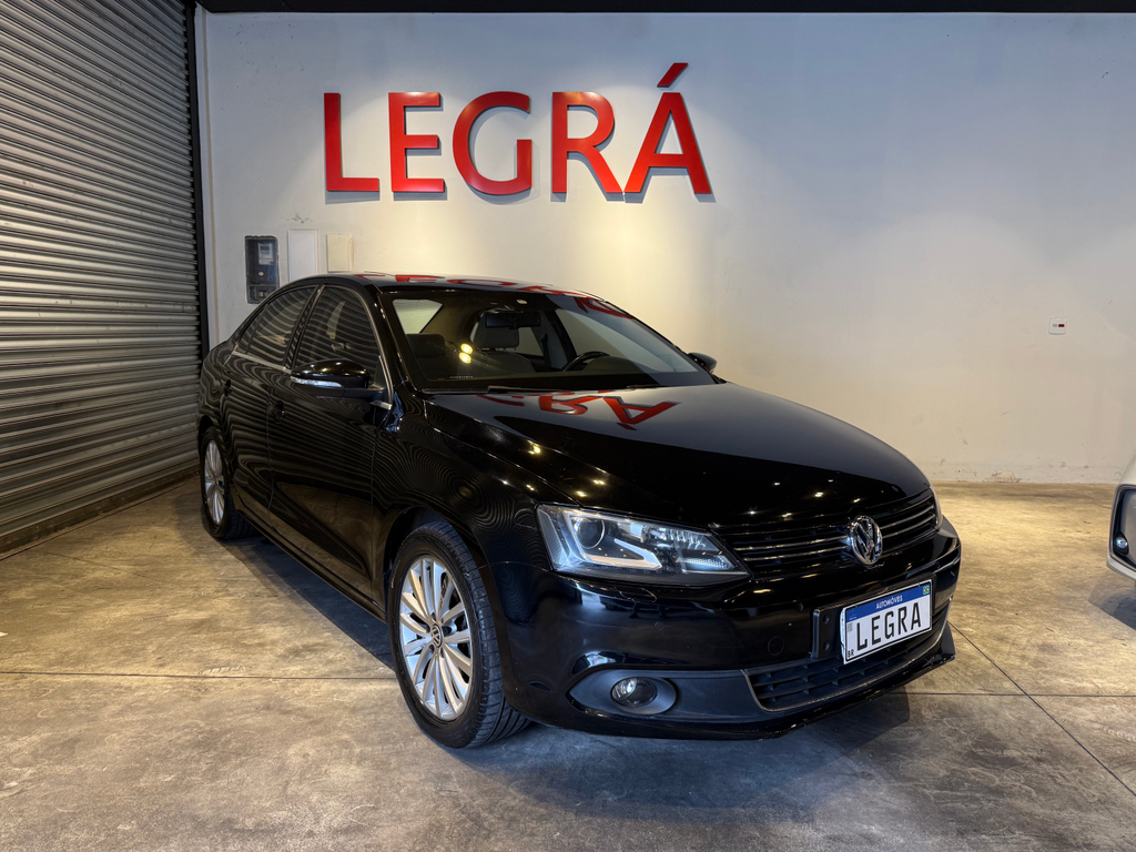 Volkswagen Jetta Preto