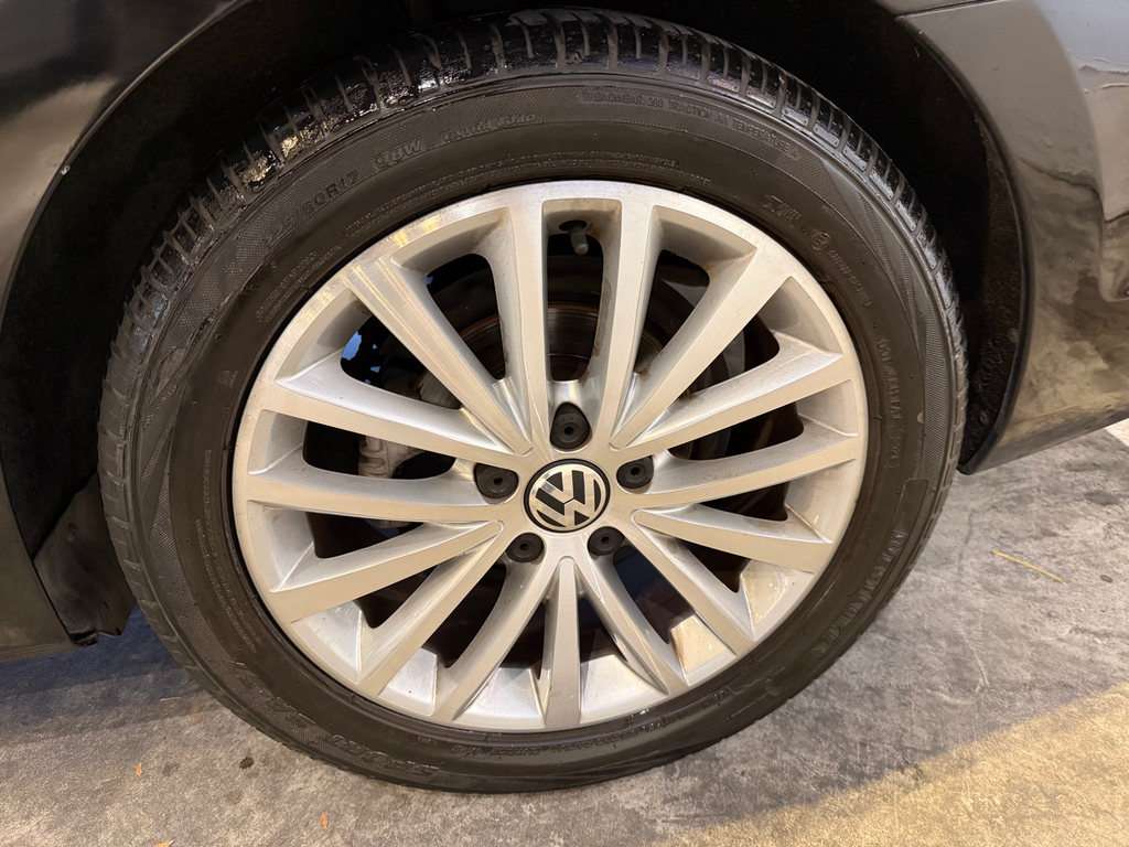 Volkswagen Jetta Preto