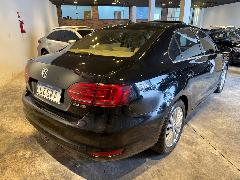Volkswagen Jetta Preto