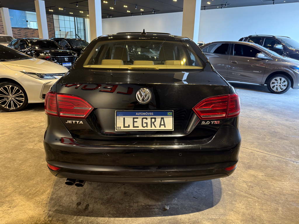 Volkswagen Jetta Preto