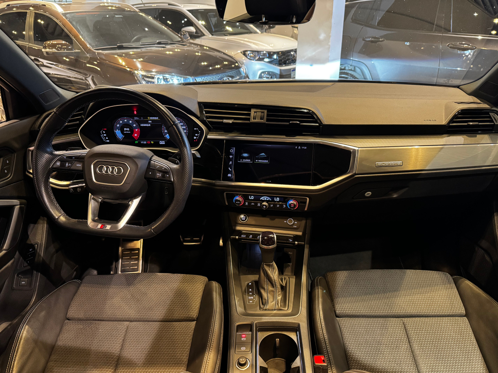 Audi Q3 Preto