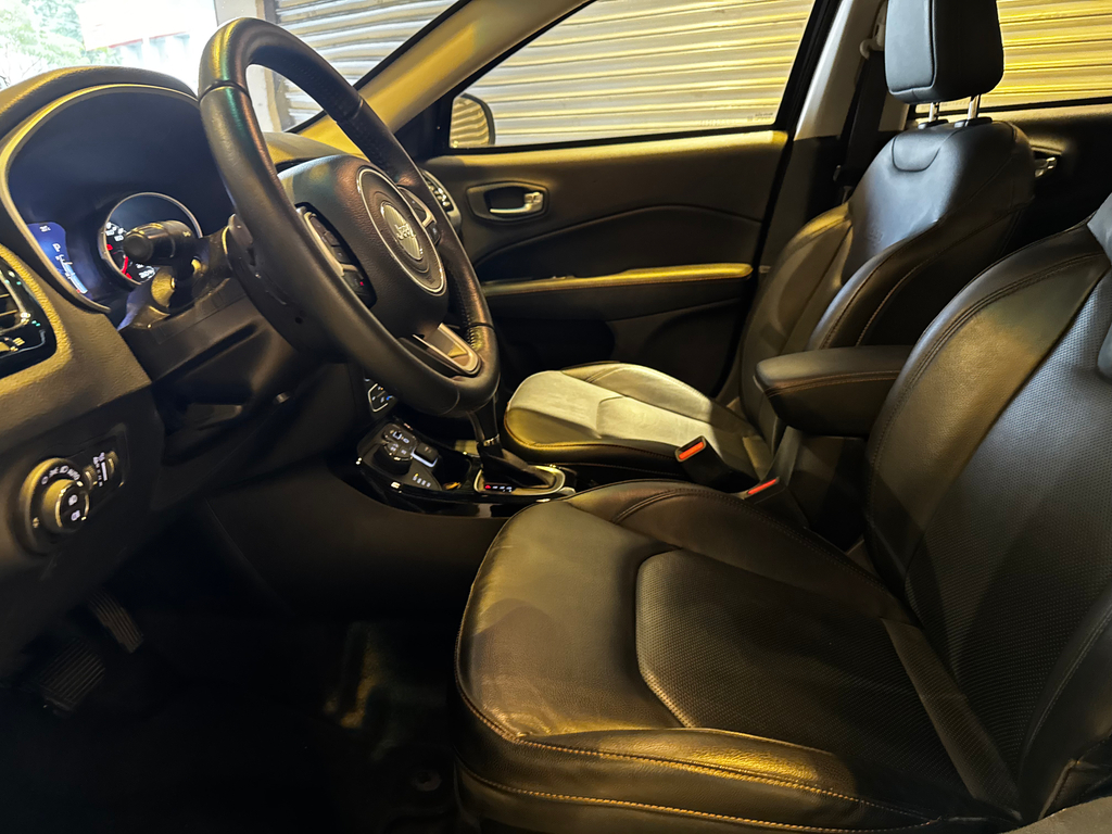 Jeep Compass Cinza