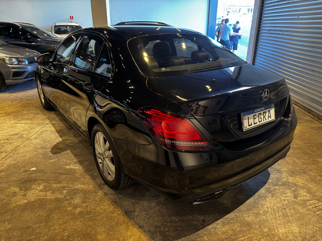 Mercedes Benz C-180 Preto