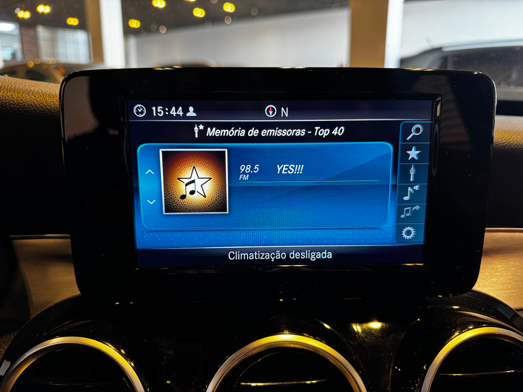Mercedes Benz C-180 Preto