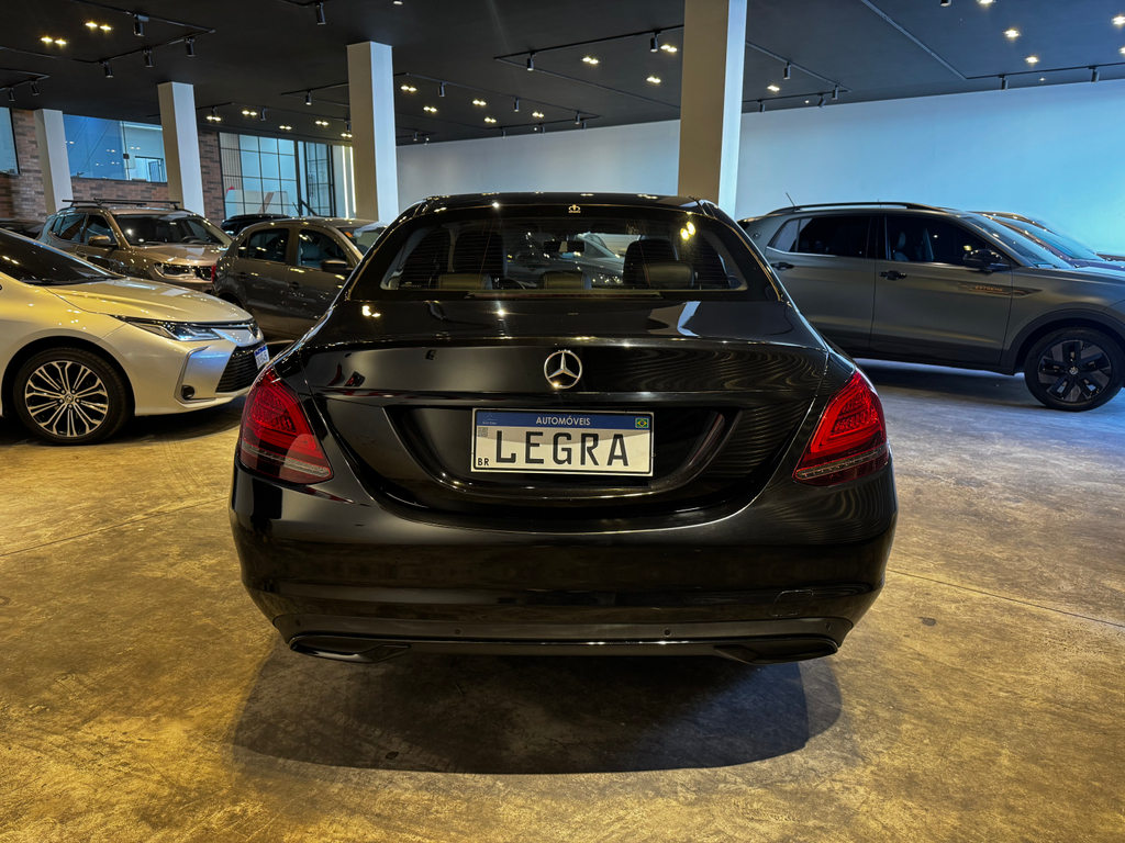Mercedes Benz C-180 Preto