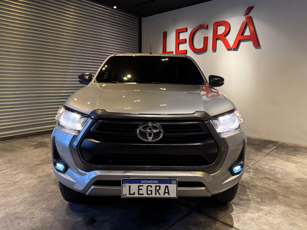 Toyota Hilux Cabine Dupla Prata