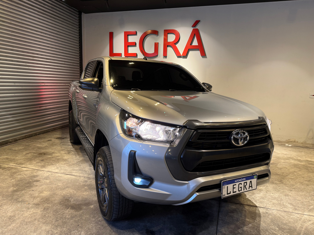 Toyota Hilux Cabine Dupla Prata