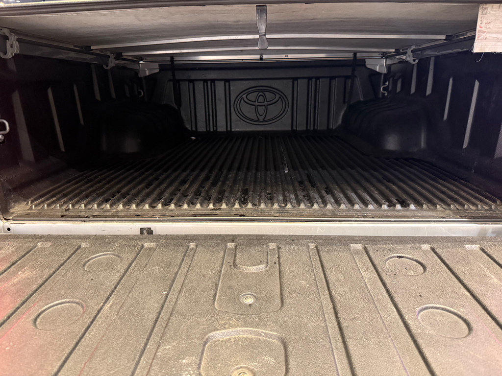 Toyota Hilux Cabine Dupla Prata