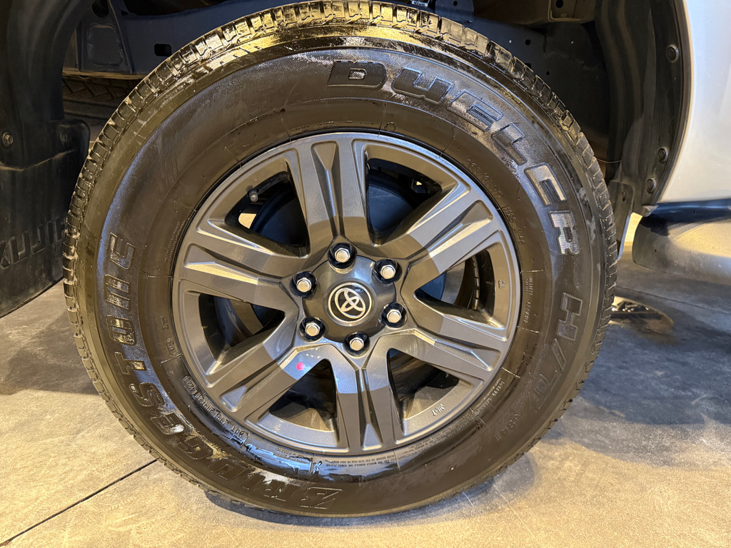 Toyota Hilux Cabine Dupla Prata