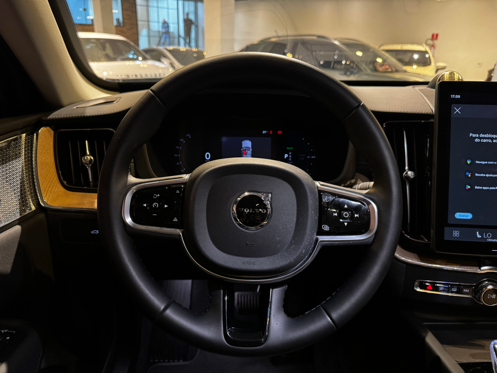 Volvo XC60 Preto