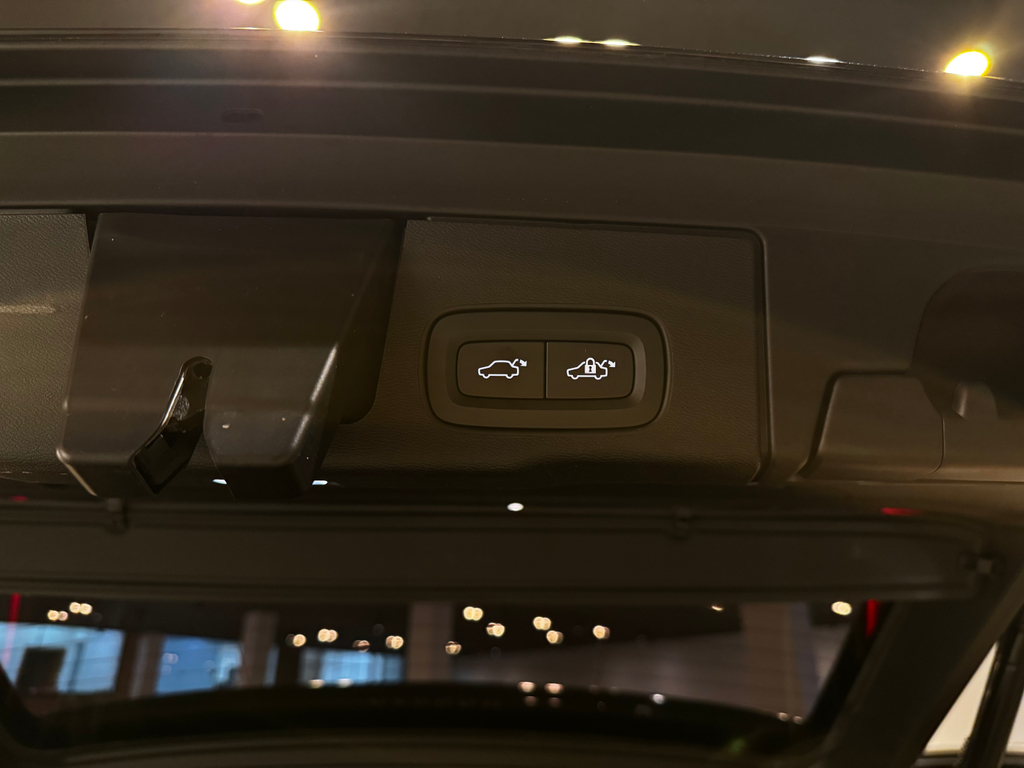 Volvo XC60 Preto