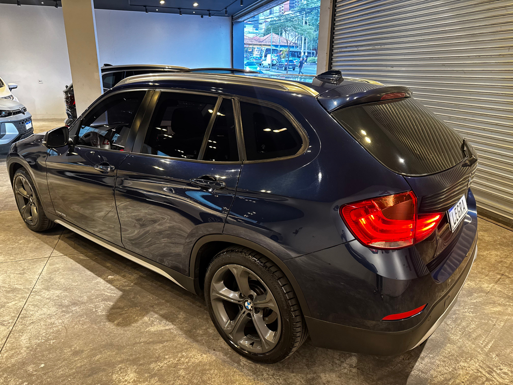 BMW X1 Azul