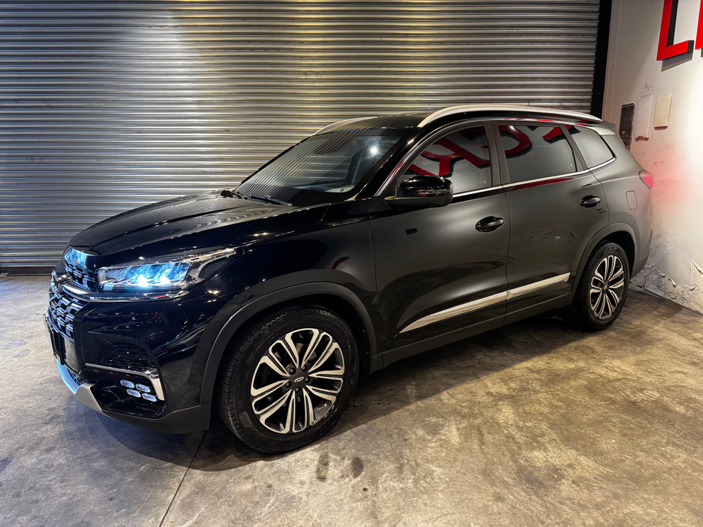 Chery Tiggo 8 Preto