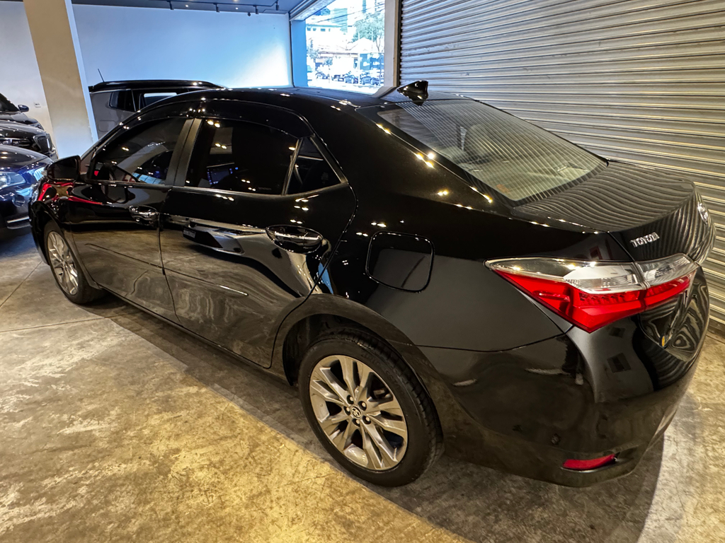 Toyota Corolla Preto
