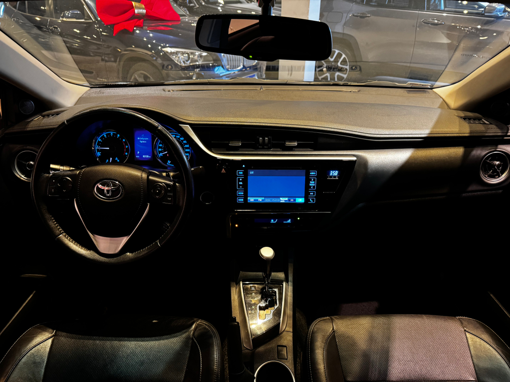 Toyota Corolla Preto