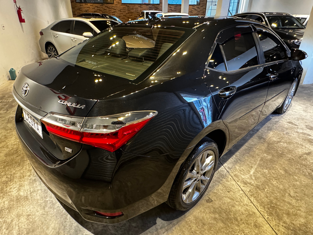 Toyota Corolla Preto