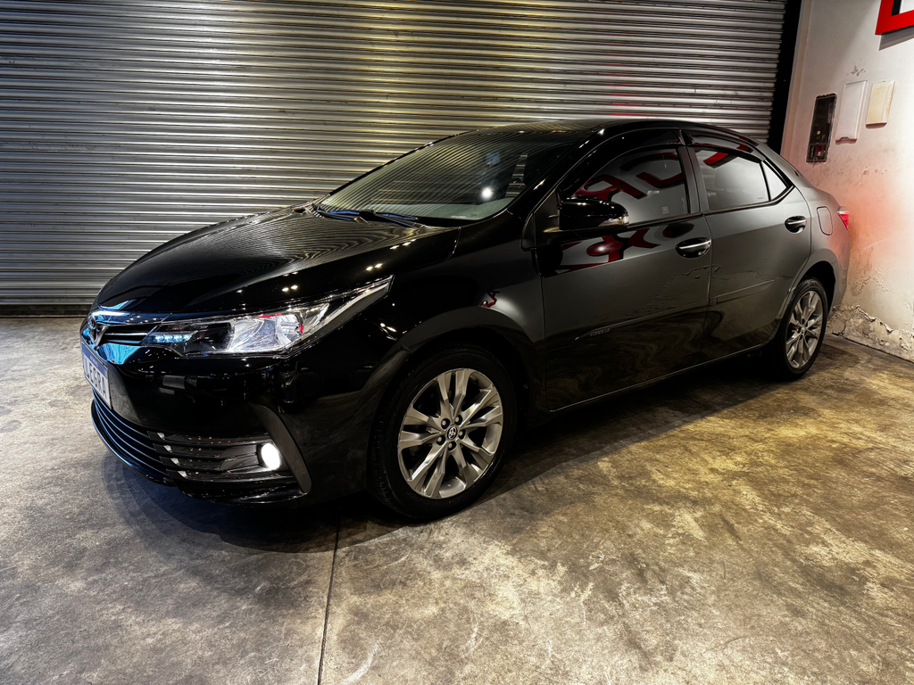 Toyota Corolla Preto