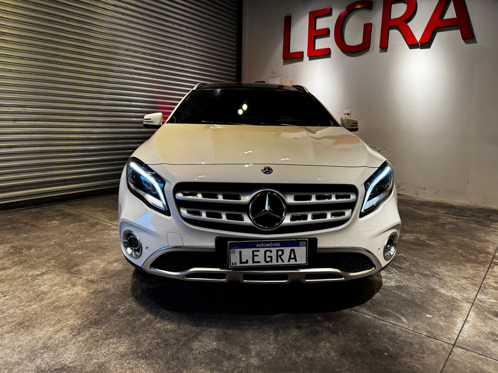 Mercedes Benz GLA-200 Branco