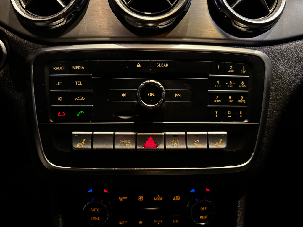 Mercedes Benz GLA-200 Branco