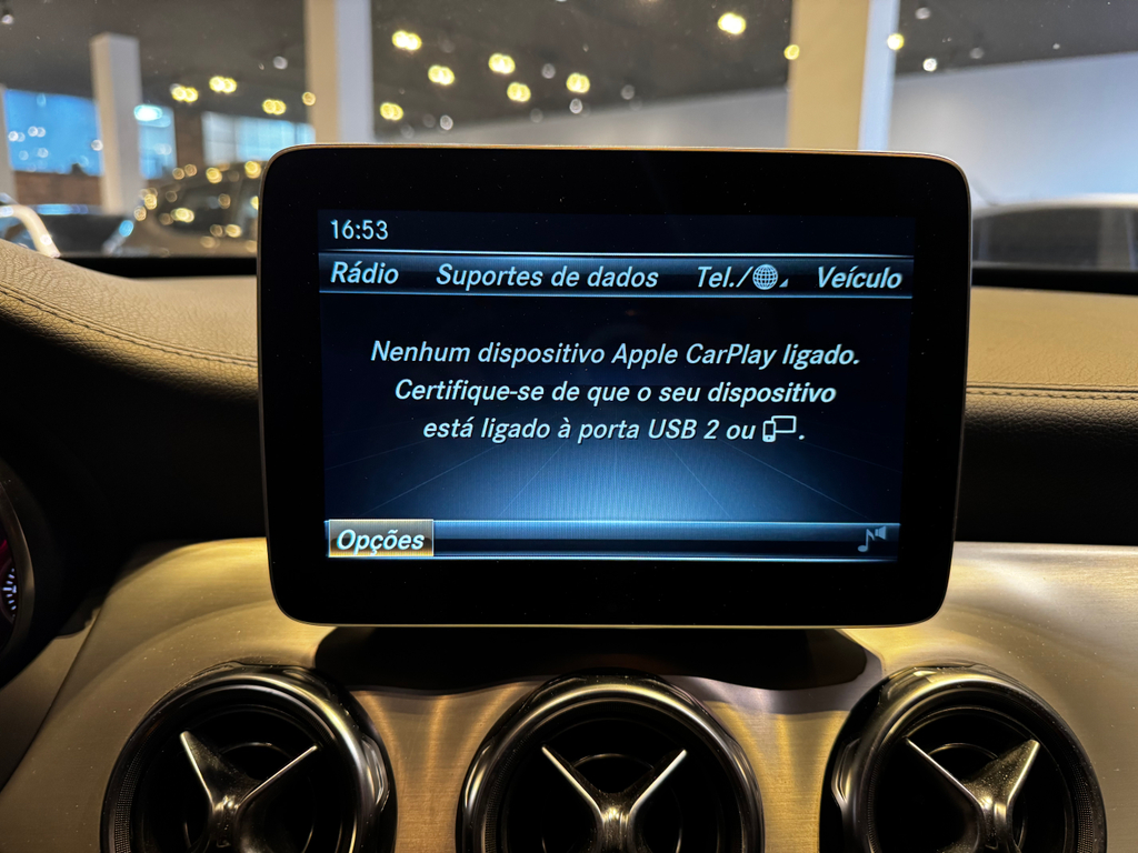 Mercedes Benz GLA-200 Branco