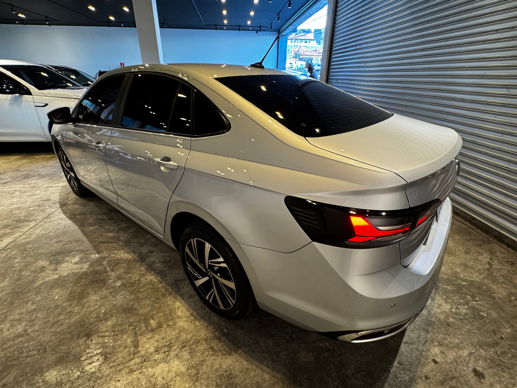 Volkswagen Virtus Prata