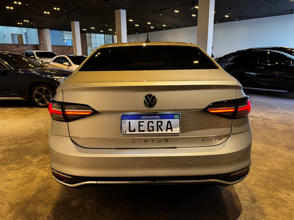 Volkswagen Virtus Prata