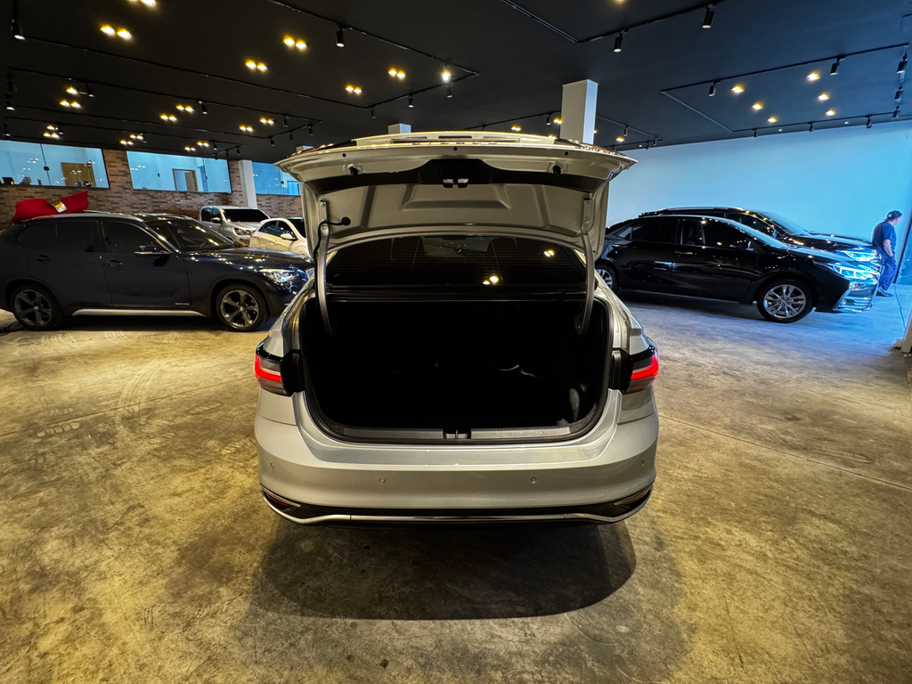 Volkswagen Virtus Prata