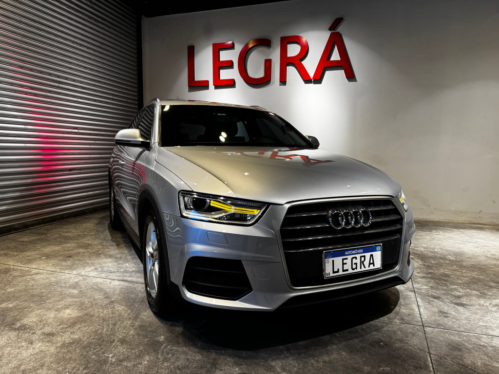Audi Q3 Prata