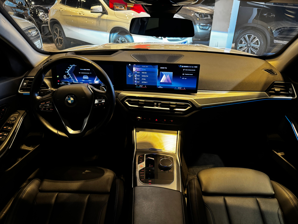 BMW 320i Branco