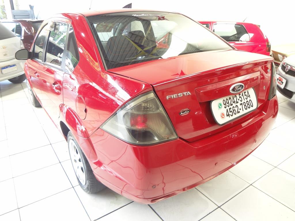 Ford Fiesta Sedan Vermelho