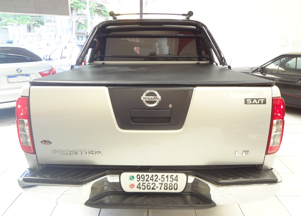 Nissan Frontier Prata