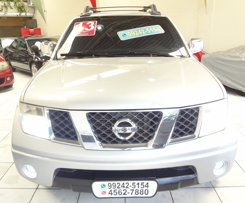 Nissan Frontier Prata