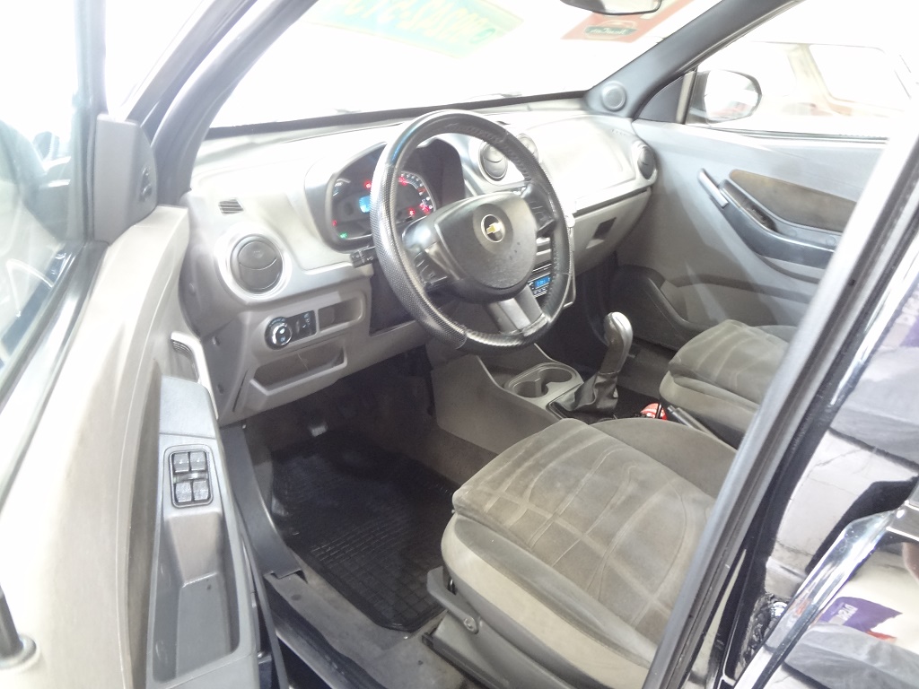 Chevrolet Agile Preto