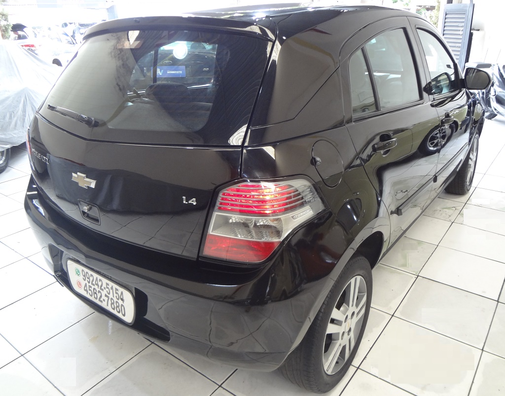Chevrolet Agile Preto