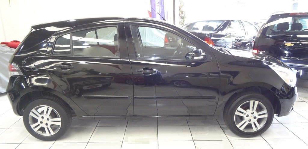 Chevrolet Agile Preto