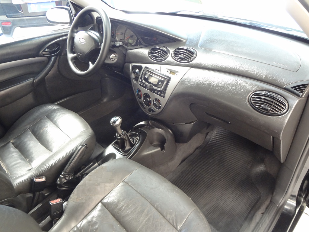 Ford Focus Preto
