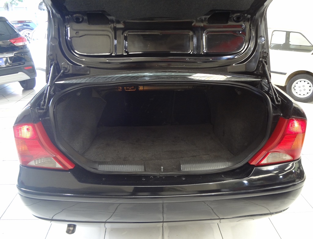 Ford Focus Preto