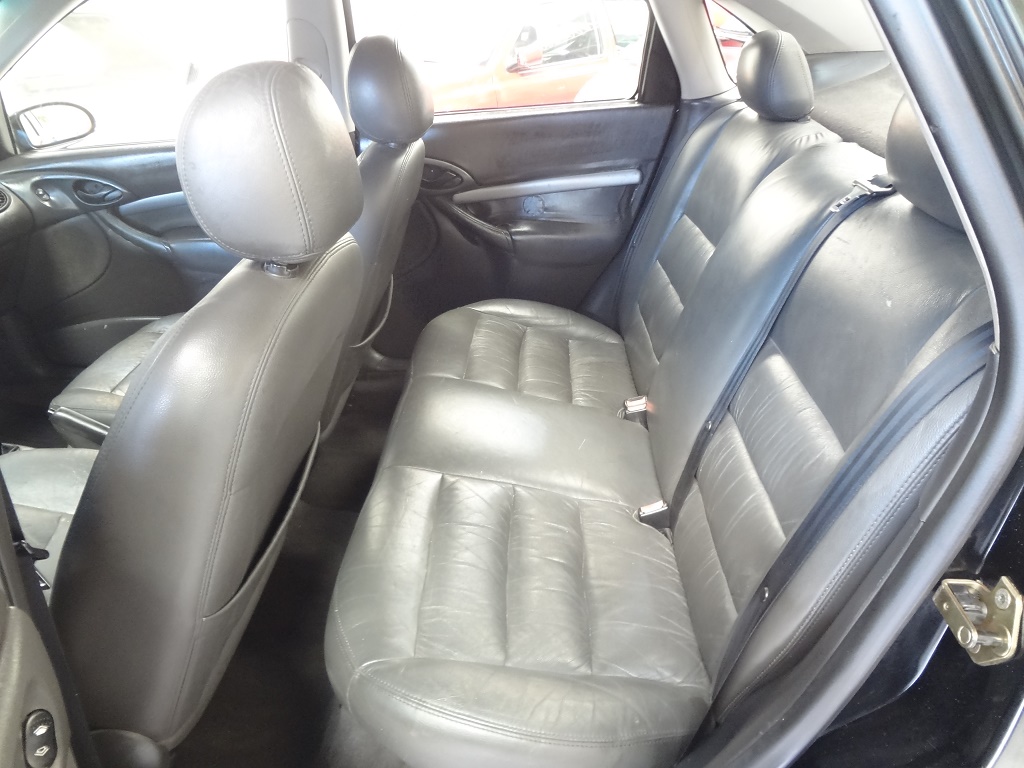 Ford Focus Preto