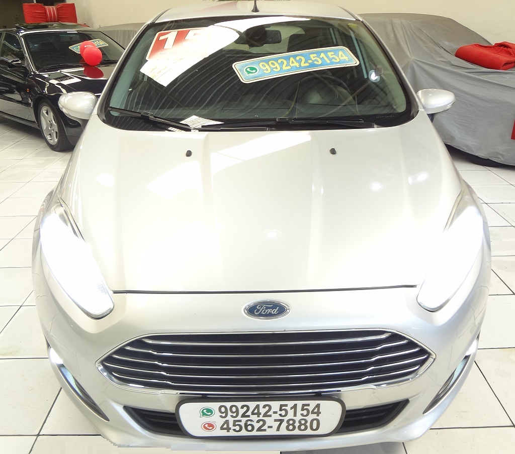 Ford Fiesta Prata
