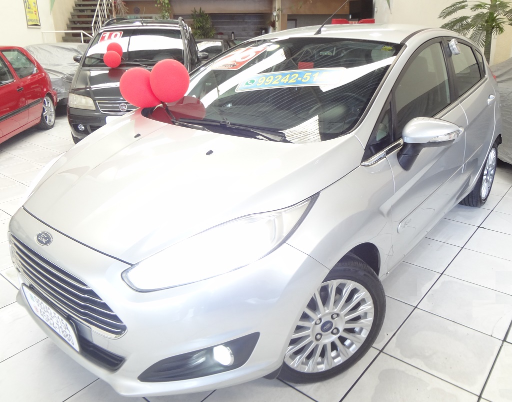 Ford Fiesta Prata
