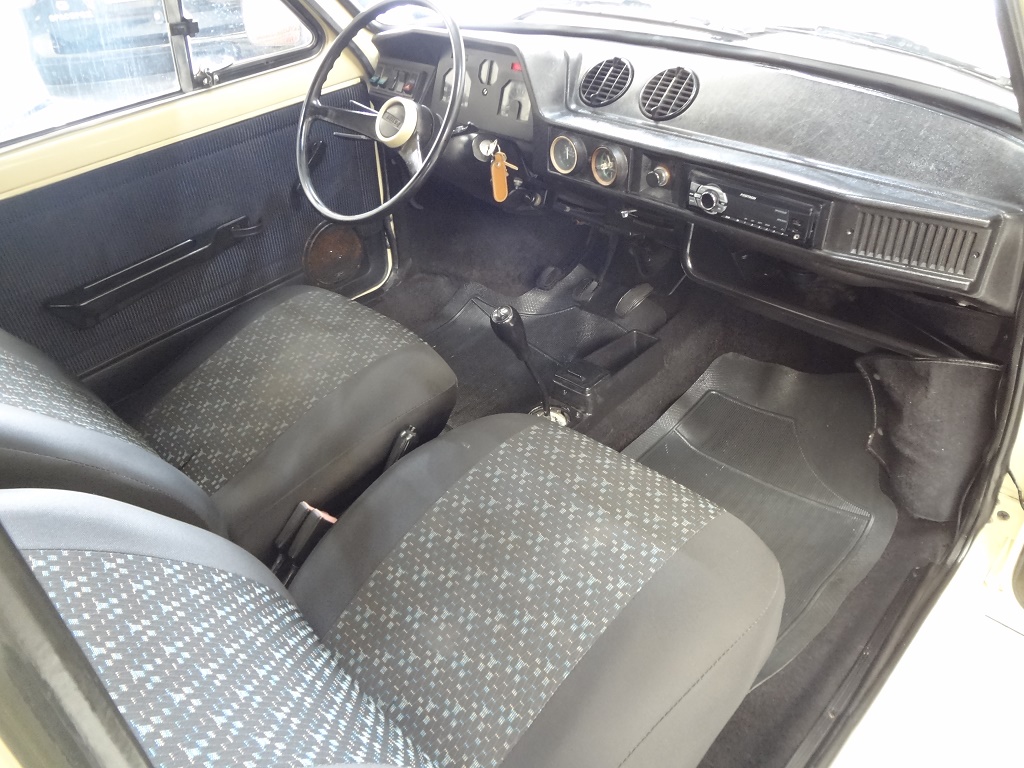Fiat 147 Bege