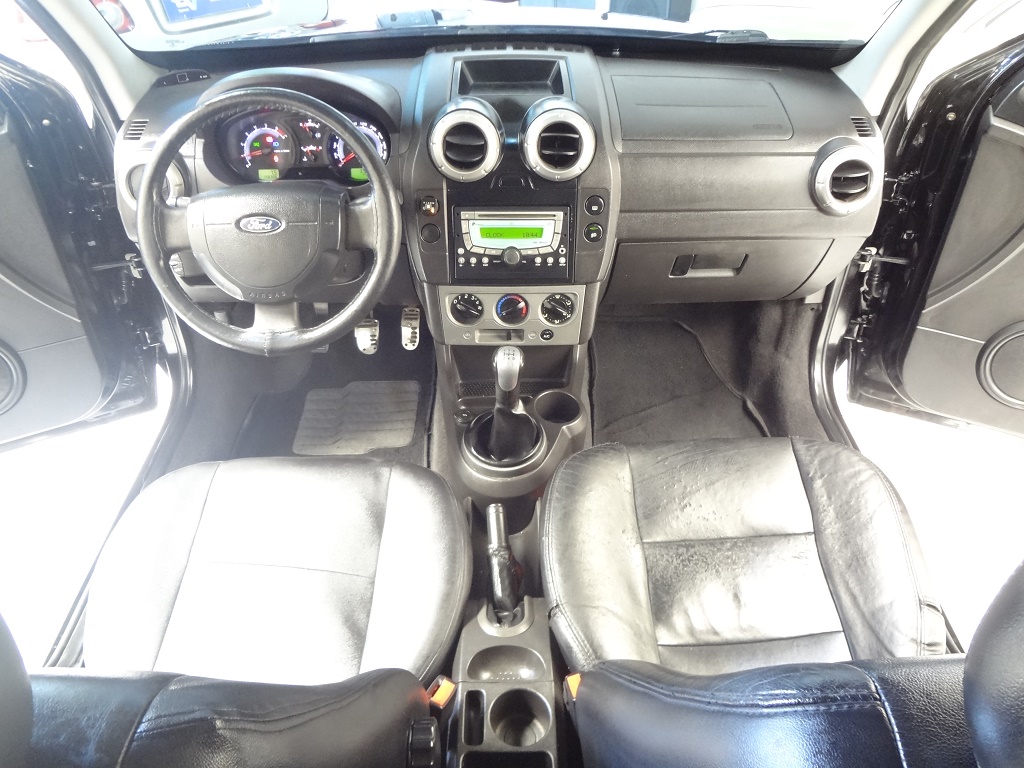 Ford EcoSport Preto