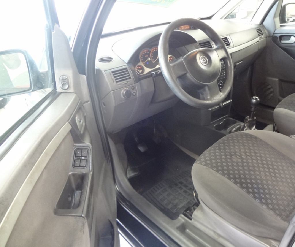 Chevrolet Meriva Preto