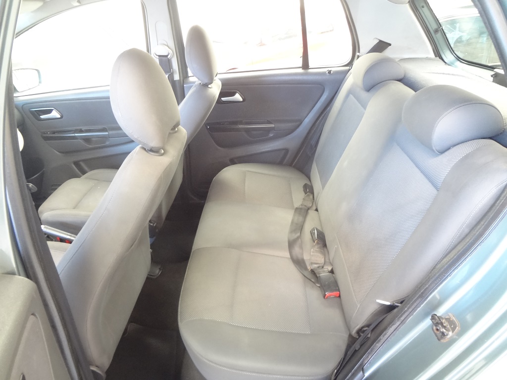 Volkswagen Fox Cinza