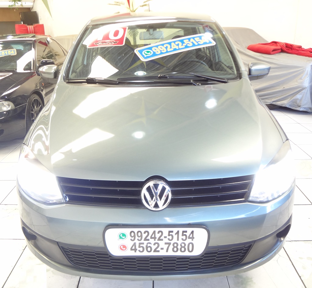 Volkswagen Fox Cinza