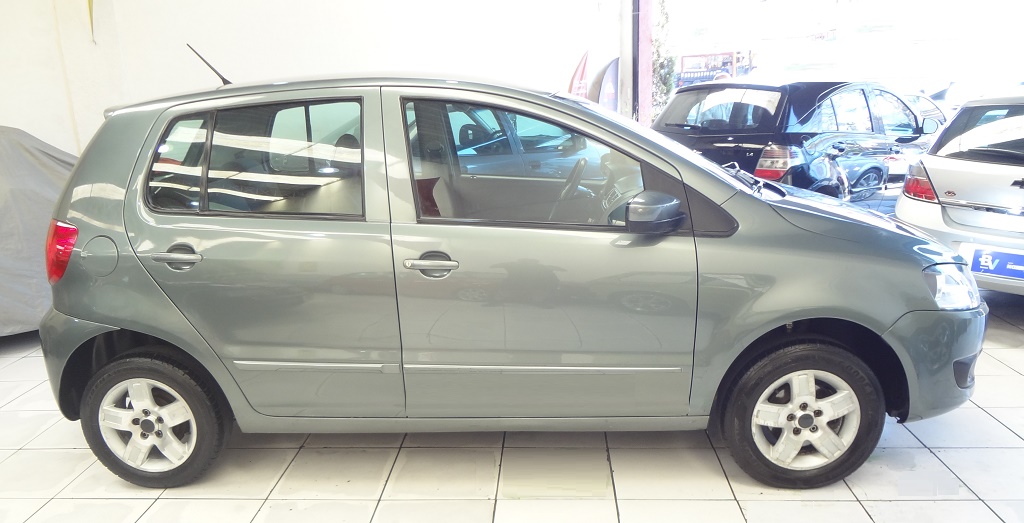 Volkswagen Fox Cinza