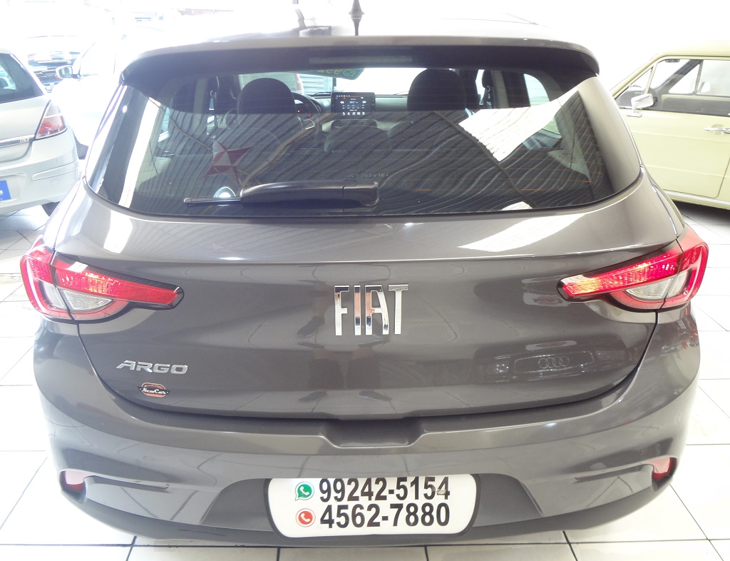 Fiat Argo Cinza