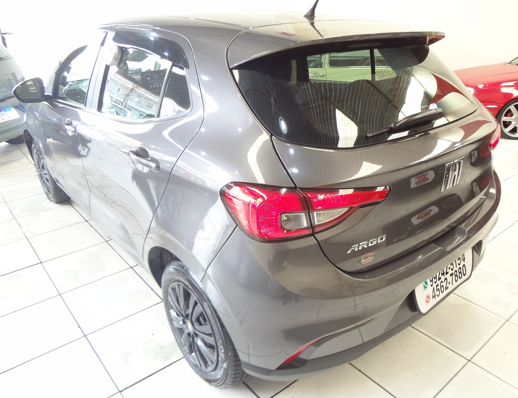 Fiat Argo Cinza
